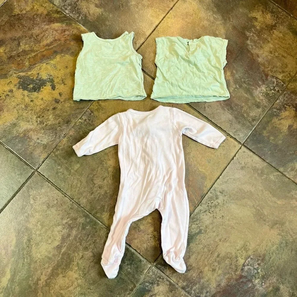 Baby Girl Bundle 2 Tops 1 Sleeper 3-6, 6-9 and 9 monthes